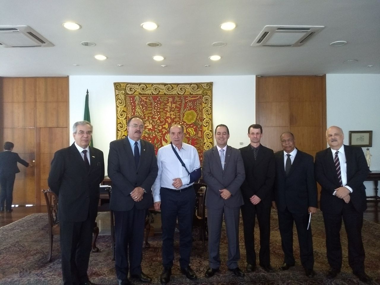 Ministro recebeu dirigentes na tarde desta segunda-feira (16), na capital federal