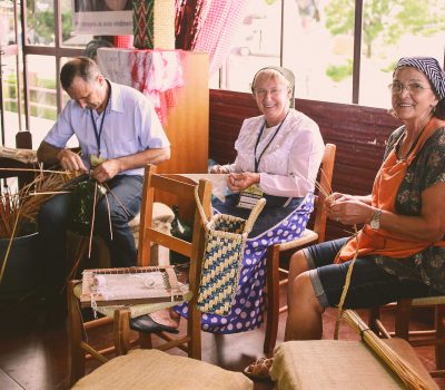 Nonas fazem dressa no Espaço Le Noni e i Tosatei. (Foto: Tuany Areze)