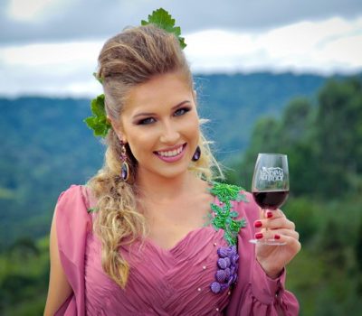 Mayara Zago Munaretto é a Rainha da 3ª Vindima de Altitude