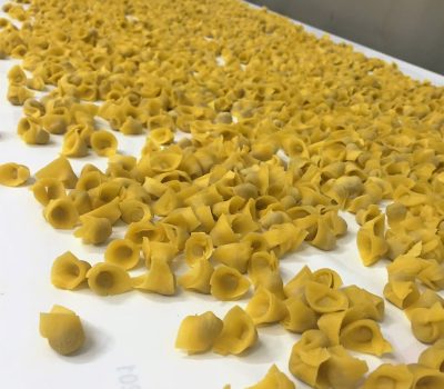 Agnolinis preparados pela comunidade para a Festa do seu padroeiro, São Pedro 
– Linha 100 – Flores da Cunha/RS