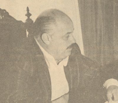 Roberto Saraiva (D), em 1978, anunciando ao prefeito Fortunato Rizzardo, o investimento de R$ 30 milhões na unidade da Embrapa local. 
(Foto/Reprodução Jornal do Comércio)