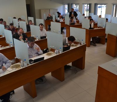 Após coletadas, amostras  passam pela degustação de seleção em agosto, no laboratório da Embrapa Uva e Vinho