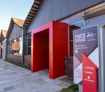 menor -Curso de extensão Essencial sobre Vinhos da UCS